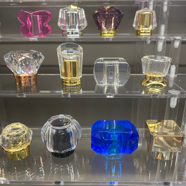 Oshow empty customized 50ml high end rectangular glass perfume bottle 100ml perfume bottle with crown lids for women