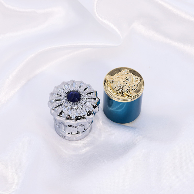 Wholesale Small Glass perfume Bottle Cap Square Green Crystal perfume Seal Bottle Cap